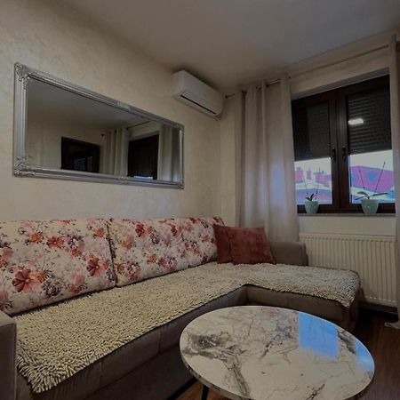 Apartman Basic Doboj Exteriör bild