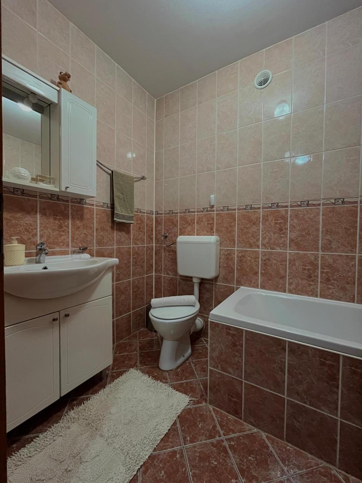 Apartman Basic Doboj Exteriör bild